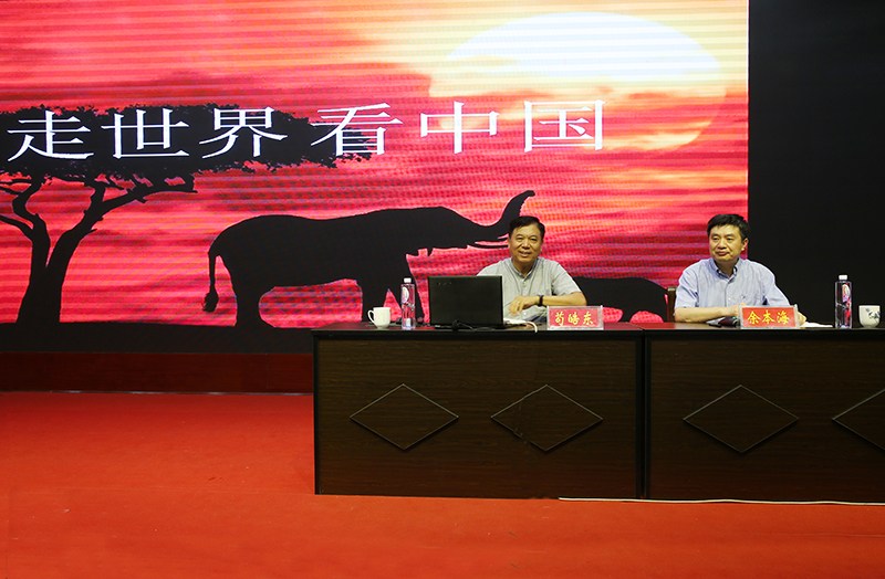 AT8V4822.JPG AT8V4822.JPG